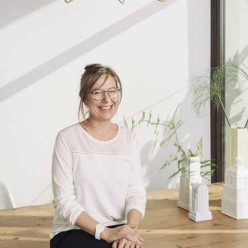 Die spanische Designerin Inma Bermudez hat gemeinsam mit Rado eine Armbanduhr kreiert. Die spanische Designerin Inma Bermudez hat gemeinsam mit Rado eine Armbanduhr kreiert.