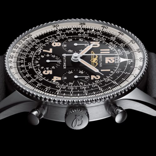 Das genau 40,9 Millimeter große Edelstahlgehäuse wurde speziell für die Navitimer Ref. 806 1959 Re-Edition entwickelt. Das genau 40,9 Millimeter große Edelstahlgehäuse wurde speziell für die Navitimer Ref. 806 1959 Re-Edition entwickelt.