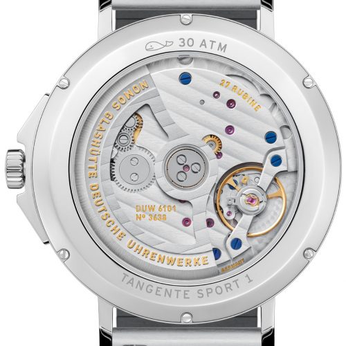 Das automatische Manufakturwerk DUW 6101 ist durch den Saphirglasboden erkennbar. Das automatische Manufakturwerk DUW 6101 ist durch den Saphirglasboden erkennbar.