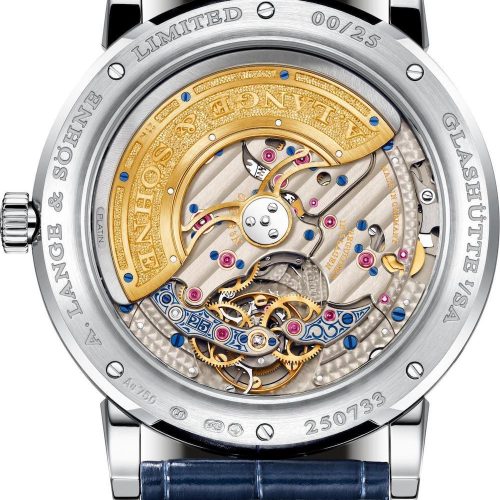 Das Kaliber L082.1 der Lange1 Ewiger Kalender Tourbillon besteht aus 624 Komponenten. Das Kaliber L082.1 der Lange1 Ewiger Kalender Tourbillon besteht aus 624 Komponenten.