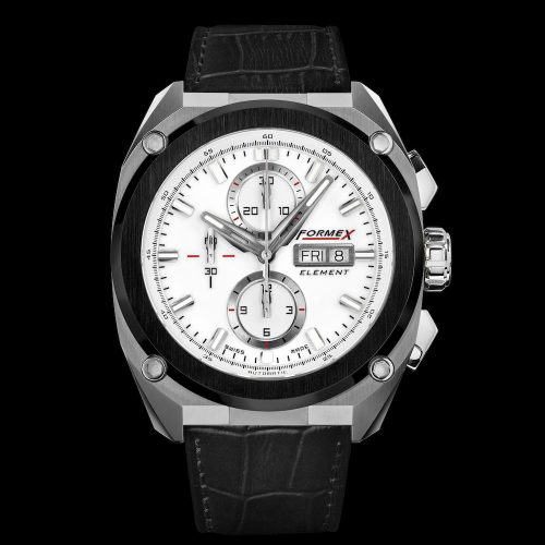 Der Sport-Chronograph Element von Formex mit weißem Zifferblatt und geprägtem Kalbslederband. Der Sport-Chronograph Element von Formex mit weißem Zifferblatt und geprägtem Kalbslederband.
