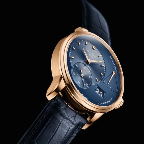 Das Rotgoldgehäuse der Pano Reserve von Glashütte Original misst 11,7 Millimeter in der Höhe. Das Rotgoldgehäuse der Pano Reserve von Glashütte Original misst 11,7 Millimeter in der Höhe.