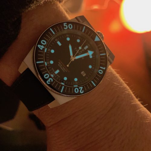 Auch bei schlechten Lichtverhältnissen ist die Triton Subphotique bestens ablesbar. Auch bei schlechten Lichtverhältnissen ist die Triton Subphotique bestens ablesbar.