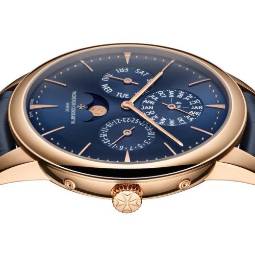 Das 18K Roségoldgehäuse des Ewigen Kalenders ist lediglich 8,9 Millimeter hoch. Das 18K Roségoldgehäuse des Ewigen Kalenders ist lediglich 8,9 Millimeter hoch.