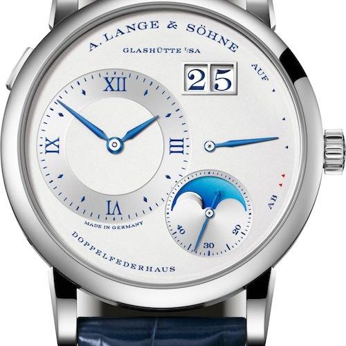 Die Mondphasenanzeige muss nur alle 122,6 Jahre um einen Tag korrigiert werden. Die Mondphasenanzeige muss nur alle 122,6 Jahre um einen Tag korrigiert werden.