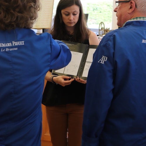 Jede Revision wird bei Audemars Piguet in einem Begleitbuch akribisch dokumentiert. Jede Revision wird bei Audemars Piguet in einem Begleitbuch akribisch dokumentiert.