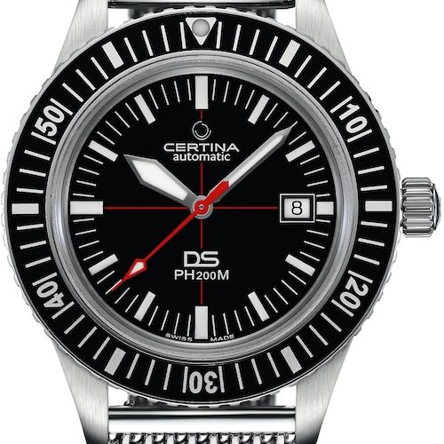 Die einseitig drehbare Lünette mit durchgehender Minuterie besteht aus Aluminium. Die einseitig drehbare Lünette mit durchgehender Minuterie besteht aus Aluminium.