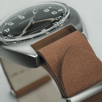 Das beidseitig entspiegelte Mineralglas in Box-Form soll Spiegelungen verhindern. Das beidseitig entspiegelte Mineralglas in Box-Form soll Spiegelungen verhindern.