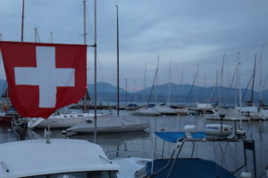 Abendstimmung in Morges am Genfer See.