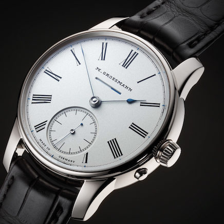 Die balkenförmige Anzeige  bei zwölf Uhr signalisiert die verbleibende Gangreserve. Die balkenförmige Anzeige bei zwölf Uhr signalisiert die verbleibende Gangreserve.