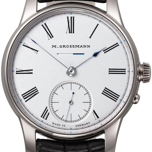 Das Zifferblatt ziert das Original-Logo aus dem Jahr 1875. Das Zifferblatt ziert das Original-Logo aus dem Jahr 1875.