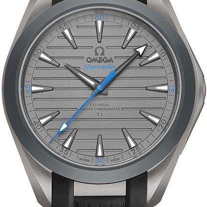 Die Omega Seamaster Aqua Terra »Ultra Light« mit blauen Details. Die Omega Seamaster Aqua Terra »Ultra Light« mit blauen Details.