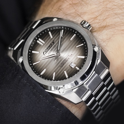 Auch die neue Essence Degradee von Formexx ist auf der Watchtime Düsseldorf zu bewundern. Auch die neue Essence Degradee von Formexx ist auf der Watchtime Düsseldorf zu bewundern.