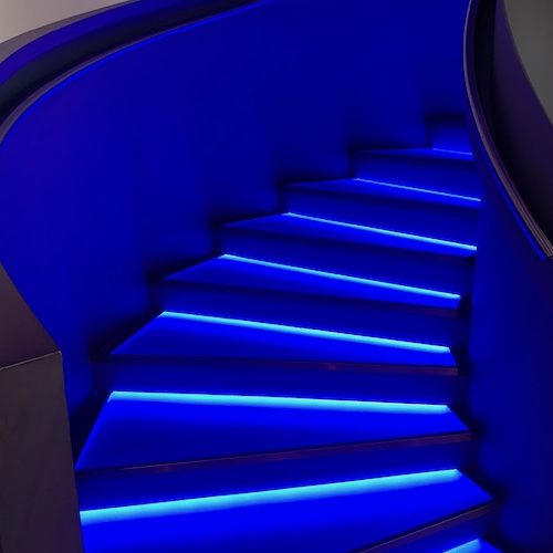 Die 24 Stufen der Museumstreppe stehen für die 24 Stunden des Tages. Die 24 Stufen der Museumstreppe stehen für die 24 Stunden des Tages.