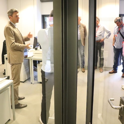 Alexande Philipp leitet Vertrieb und Manufaktur von Tutima in Glashütte. Alexande Philipp leitet Vertrieb und Manufaktur von Tutima in Glashütte.