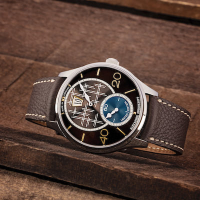 Die Crossing 2 von Alexander Shorokhoff mit braunem Zifferblatt. Die Crossing 2 von Alexander Shorokhoff mit braunem Zifferblatt.