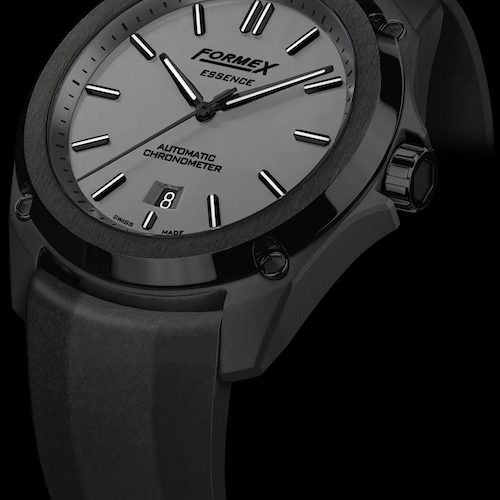 Die Feineinstellung der Karbonfaltschließe ist am Arm bedienbar, ohne die Uhr abzunehmen. Die Feineinstellung der Karbonfaltschließe ist am Arm bedienbar, ohne die Uhr abzunehmen.