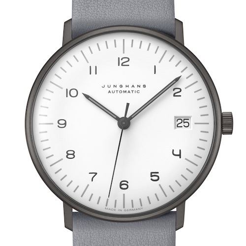 Die kleine Automatic besitzt einen Durchmesser von 34 Millimetern. 995 Euro Die kleine Automatic besitzt einen Durchmesser von 34 Millimetern. 995 Euro