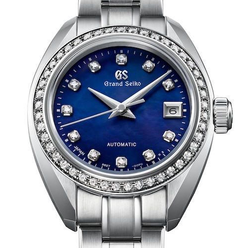 Das Kaliber 9S27 treibt das Damenmodell zum Jubiläum an. Das Kaliber 9S27 treibt das Damenmodell zum Jubiläum an.