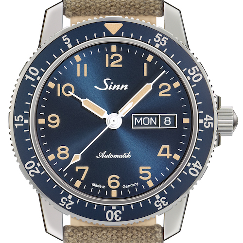 Die Sinn 104 St Sa A B E mit beigem Canvas-Band. Die Sinn 104 St Sa A B E mit beigem Canvas-Band.