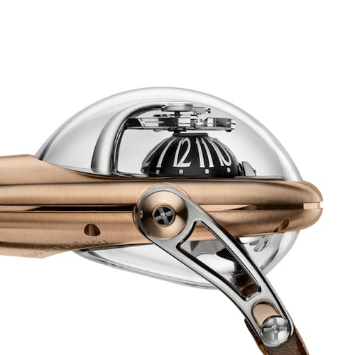 Die maximale Höhe der Bulldog von MB & F beträgt 24 Millimeter. Die maximale Höhe der Bulldog von MB & F beträgt 24 Millimeter.