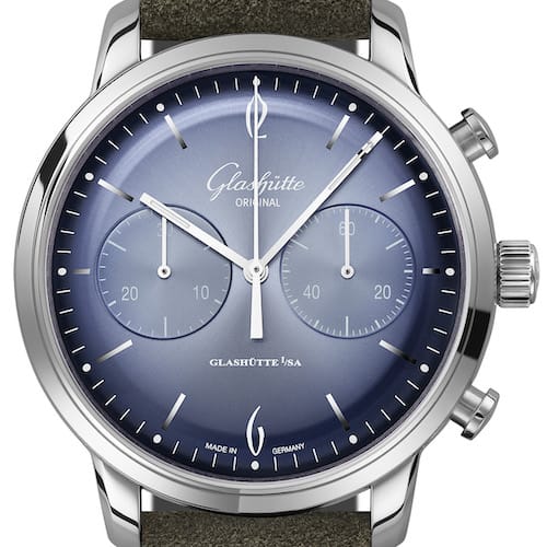 Der Sixties Chronograph Gletscherblau besitzt einen Durchmesser von 42 Millimetern. Der Sixties Chronograph Gletscherblau besitzt einen Durchmesser von 42 Millimetern.