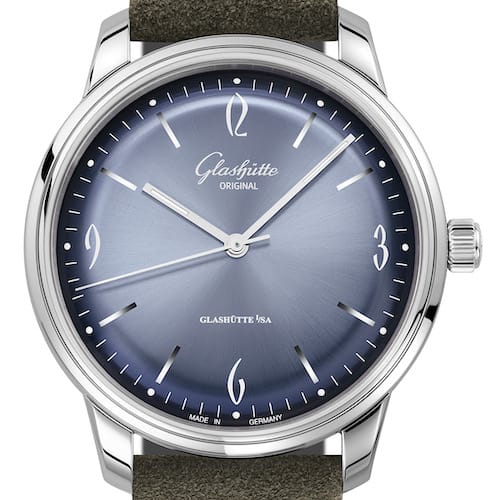 Die Sixties von Glashütte Original mit gletscherblauem Zifferblatt. Die Sixties von Glashütte Original mit gletscherblauem Zifferblatt.