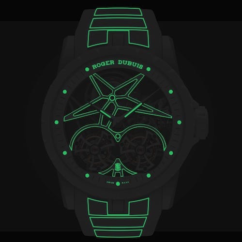 Die Roger Dubuis Excalibur Twofold mit leuchtenden Elementen.. Die Roger Dubuis Excalibur Twofold mit leuchtenden Elementen..