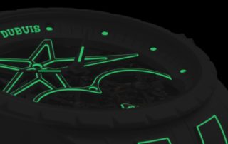 Die Roger Dubuis Excalibur Twofold Besitz ein Doppeltourbillon.