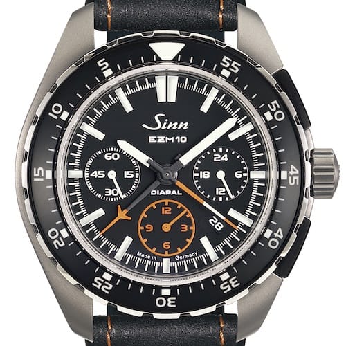 Die EZM 10 von Sinn zeigt die gestoppten Chronographenminuten aus der Zifferblattmitte. Die EZM 10 von Sinn zeigt die gestoppten Chronographenminuten aus der Zifferblattmitte.