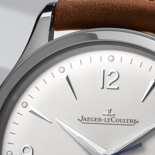 Die abgeschrägte Lünette und die Bandanstöße kennzeichnen die neuen Master-Control-Uhren Die abgeschrägte Lünette und die Bandanstöße kennzeichnen die neuen Master-Control-Uhren