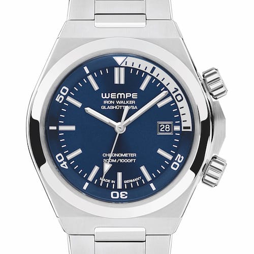 Die Wempe Iron Walker Automatik Taucheruhr mit blauem Zifferblatt. Die Wempe Iron Walker Automatik Taucheruhr mit blauem Zifferblatt.