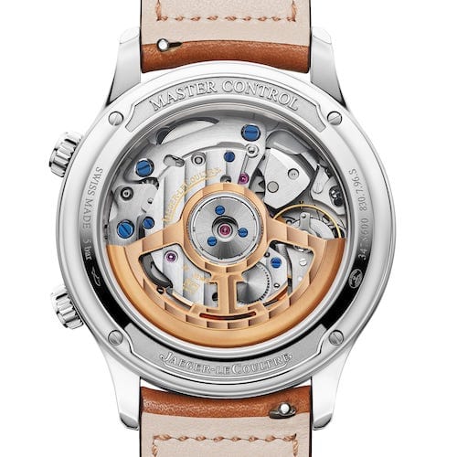 Die Alarmfunktion lässt sich dank des Saphirglasbodens erstmals von außen betrachten. Die Alarmfunktion lässt sich dank des Saphirglasbodens erstmals von außen betrachten.