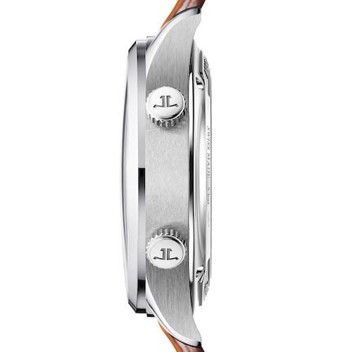 Die obere Krone der Master Control Memovox von Jaeger-LeCoultre dient zum Aufzug und Einstellen der Alarmfunktion. Die obere Krone der Master Control Memovox von Jaeger-LeCoultre dient zum Aufzug und Einstellen der Alarmfunktion.