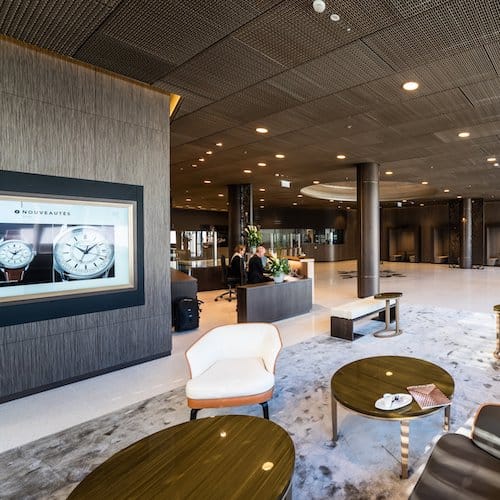 Patek-Philippe-Manufakturgebaeude-Empfang Der Empfang im Eingangsbereich der Manufaktur.