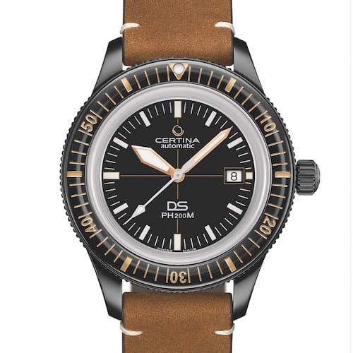 Certina-DS-PH200M-C036.407.36.050.00-SLD-7969 Die Version mit schwarzer Lünette ist auch mit einem Kalbslederband erhältlich.