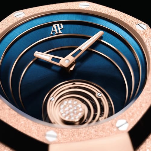 Audemars-Piguet-Royal-Oak-Concept-Frosted-Gold-Flying-Tourbillon-26630OR-GG-D326CR-01-Logo