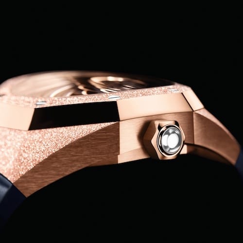 Audemars-Piguet-Royal-Oak-Concept-Frosted-Gold-Flying-Tourbillon-26630OR-GG-D326CR-01-Profil Audemars Piguet Royal Oak Concept Frosted Gold Flying Tourbillon