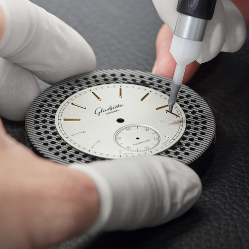 Glashuette-Original-Alfred-Helwig-Tourbillon-1920-Appliken-setzen Glashütte Original Alfred-Helwig-Tourbillon 1920