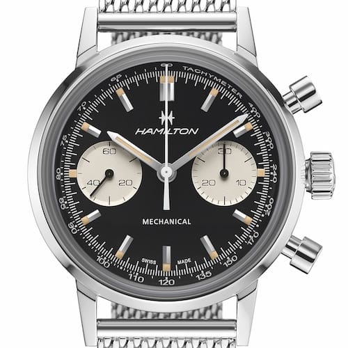 Der Hamilton Intra-Matic Chronograph H mit dunklem Blatt und Milanaise-Armband. Der Hamilton Intra-Matic Chronograph H mit dunklem Blatt und Milanaise-Armband.