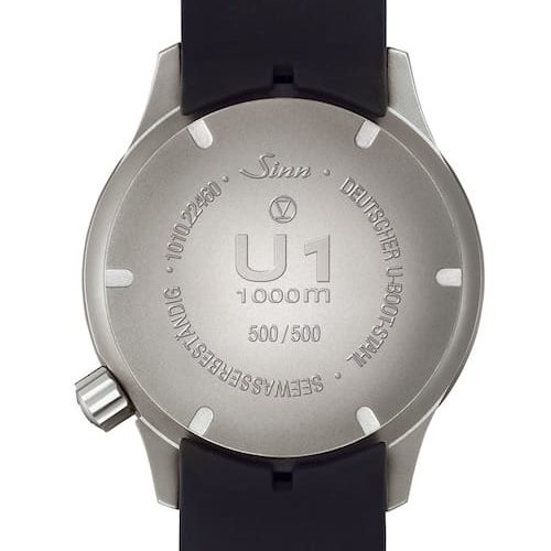 Sinn Spezialuhren-Sinn-U1-DS_K_Boden Due U1 DS ist wie das Serienmodell wasserdicht bis 100 Bar.