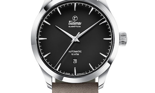 Die Tutima Flieger Aero Club mit blauem Zifferblatt. Die Tutima Flieger Aero Club mit blauem Zifferblatt.