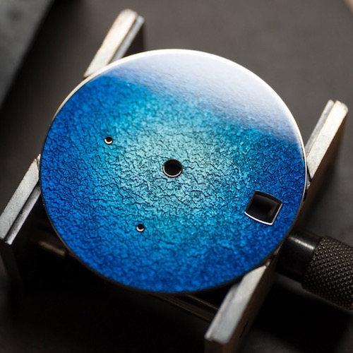 H. Moser 1800-2000 Endeavour Perpetual Calendar Tantalum Blue Enamel Zifferblatt H. Moser 1800-2000 Endeavour Perpetual Calendar Tantalum Blue Enamel Zifferblatt