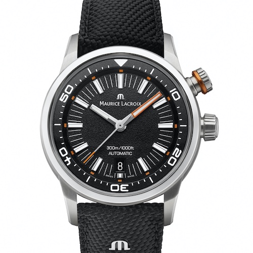 Maurice Lacroix Pontos S Diver Schwarz PT6248-SS00L-330 Nylon Die Stunden- und Minutenzeiger sind facettiert und mit Leuchtfarbe gefüllt. Zudem ist der Minutenzeiger mit einer farbigen Umrandung versehen.