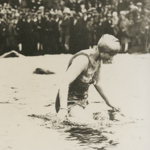 1927_Mercedes_Gleitze Am 7. Oktober 1927 durchschwamm Mercedes Gleitze den Ärmelkanal und trug dabei eine Rolex Oyster.