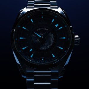 Die »Summer Blue« Edition der Omega Seamaster Aqua Terra leuchtet in Blau.