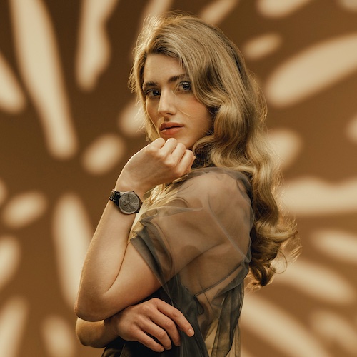 Rado True Thinline Great Gardens of the World Chapter 10 R27088122 Der jemenitische Drachenblutbaum diente dieser Rado True Thinline als Inspiration.