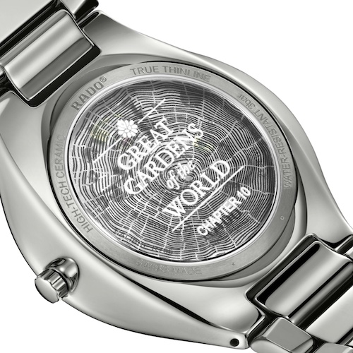 Rado True Thinline Great Gardens of the World Chapter 10 R27113152 Der Boden der drei Modelle ist mit einem Digitaldruck auf dem Saphirglas versehen.