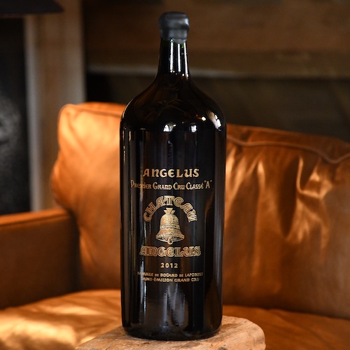 Angelus Imperial Flasche Jahrgang 2022 Eine Imperial-Flasche des Jahrgangs 2022 gehört zur Auktion der Angelus Chronodate.