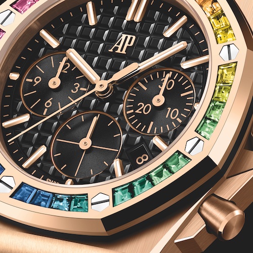 Audemars Piguet Royal Oak Offshore Schwarz 26236OR.YY.D002CA.0 Zifferblatt Die Lünette ist mit 32 Edelsteinen im Baguette-Schliff mit einem Gesamtgewicht von etwa 2,33 Karat besetzt.